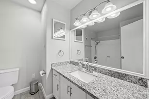 10152 Longmont Dr, Houston, TX 77042 - Photo 27