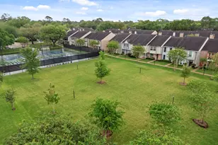 10152 Longmont Dr, Houston, TX 77042 - Photo 39