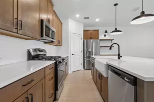 551 Day Sta Dr, Dayton, TX 77535 - Photo 3