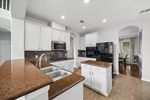 13815 Pepperstone Ln, Houston, TX 77044 - Photo 9