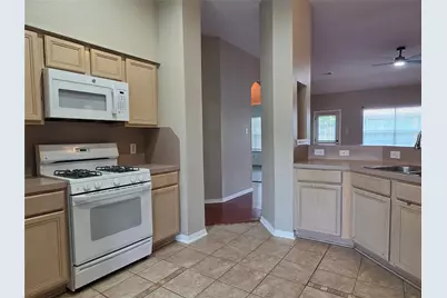 7002 Plaza Del Sol Drive #D, Houston, TX 77083 - Photo 3
