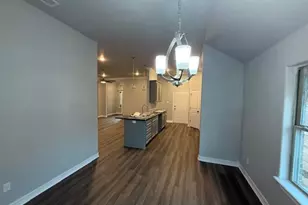 1035 S Anderson St, Angleton, TX 77515 - Photo 3