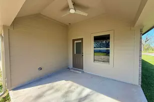 1035 S Anderson St, Angleton, TX 77515 - Photo 27