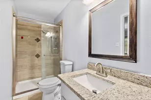 416 E Myrtle St, Angleton, TX 77515 - Photo 15