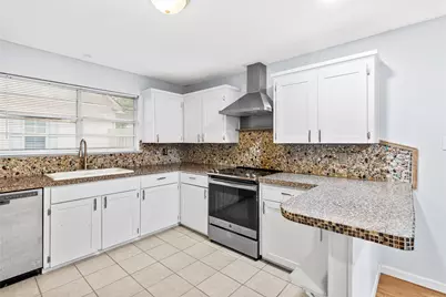 416 E Myrtle Street, Angleton, TX 77515 - Photo 11