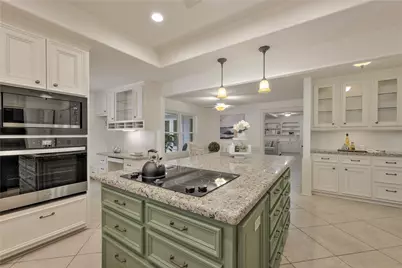5510 Court Of York, Houston, TX 77069 - Photo 9