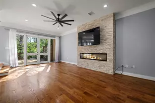 86 Sugar Berry Cir, Houston, TX 77024 - Photo 13