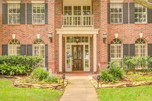 3902 Lyndhurst Pl, Sugar Land, TX 77479 - Photo 3