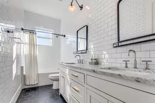 709 E 13th St, Houston, TX 77008 - Photo 33