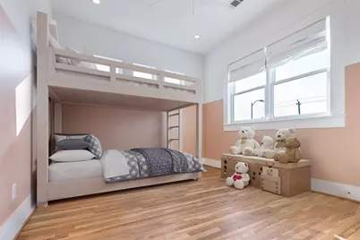 709 E 13th Street, Houston, TX 77008 - Photo 31