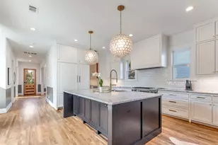 709 E 13th St, Houston, TX 77008 - Photo 11