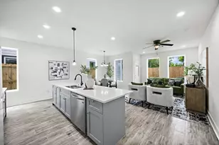 8449 Furray Rd, Houston, TX 77028 - Photo 9