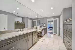 5107 Contour Pl, Houston, TX 77096 - Photo 15