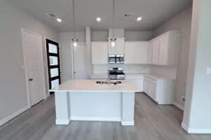 8929 Grovner Pl, Houston, TX 77055 - Photo 9