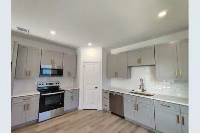 3263 Sauce Pan Way #B, Katy, TX 77449 - Photo 5