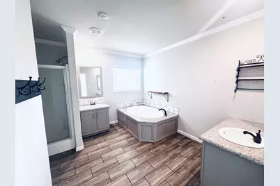 515 Fm 834 Road W, Hardin, TX 77575 - Photo 15