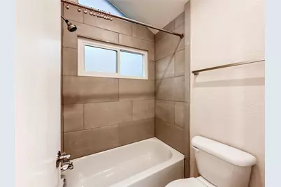 33 N Rain Forest Court, The Woodlands, TX 77380 - Photo 25
