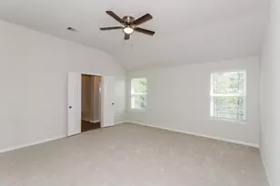 8204 Sunberry Shadow Dr, Houston, TX 77016 - Photo 9