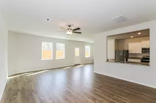 8204 Sunberry Shadow Dr, Houston, TX 77016 - Photo 5