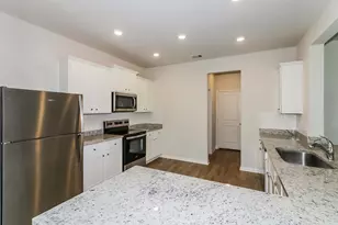 8204 Sunberry Shadow Dr, Houston, TX 77016 - Photo 7