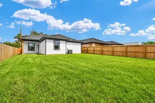 805 Lewis St, Clute, TX 77531 - Photo 35