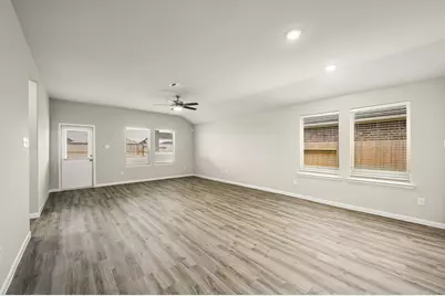 4507 Frontier Trail, Baytown, TX 77521 - Photo 9