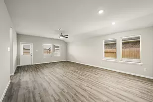 4507 Frontier Trl, Baytown, TX 77521 - Photo 9