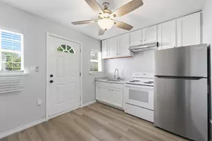 14 Norwood St, Houston, TX 77011 - Photo 5