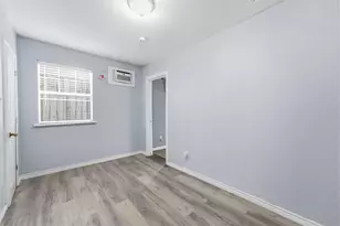14 Norwood St, Houston, TX 77011 - Photo 15