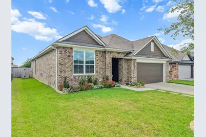 8213 Ocean Jasper Lane, Texas City, TX 77591 - Photo 3