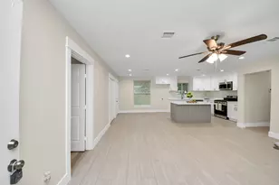 10521 Chesterfield Dr, Houston, TX 77051 - Photo 7