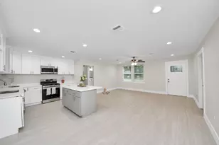 10521 Chesterfield Dr, Houston, TX 77051 - Photo 13