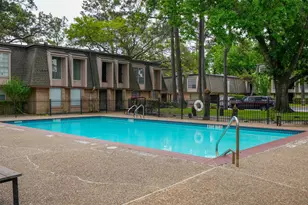 12633 Memorial Dr, Houston, TX 77024 - Photo 11