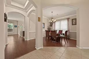 13719 Saxony Dr, Sugar Land, TX 77498 - Photo 7
