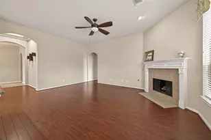 13719 Saxony Dr, Sugar Land, TX 77498 - Photo 9