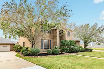 102 Silver Lace Street, Lake Jackson, TX 77566 - Photo 9