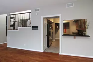 1300 Augusta Dr, Houston, TX 77057 - Photo 5