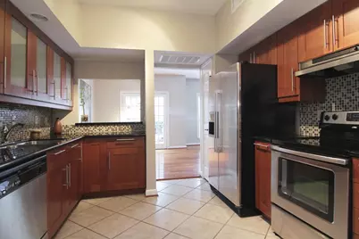 1300 Augusta Drive #32, Houston, TX 77057 - Photo 7