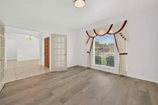 2103 5 Iron Dr, Houston, TX 77089 - Photo 5