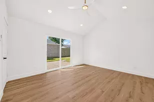 3615 Echo Grove Ln, Houston, TX 77043 - Photo 15