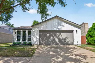 3615 Echo Grove Ln, Houston, TX 77043 - Photo 1
