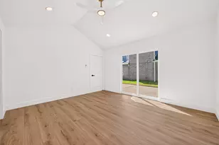 3615 Echo Grove Ln, Houston, TX 77043 - Photo 13