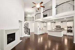 35 N Wheatleigh Dr, Tomball, TX 77375 - Photo 11