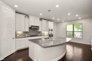 35 N Wheatleigh Dr, Tomball, TX 77375 - Photo 13