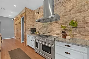 1913 Lundy Ln, Friendswood, TX 77546 - Photo 17