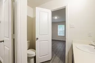 8213 Linda Vista Rd, Houston, TX 77028 - Photo 11