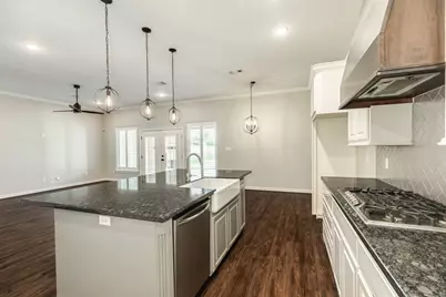 232 Creekside Lane, Lake Jackson, TX 77566 - Photo 11