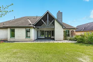 232 Creekside Ln, Lake Jackson, TX 77566 - Photo 33