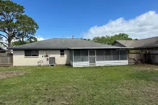 3203 Whitesail Dr, League City, TX 77573 - Photo 9