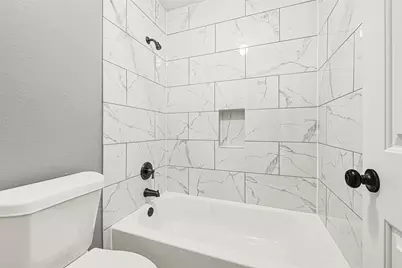 5318 Champions Way Lane, Houston, TX 77066 - Photo 13